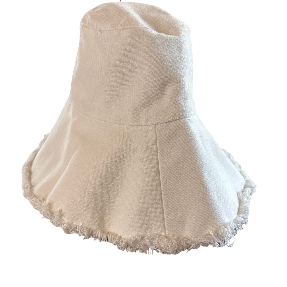 L*Space Bucket Hat Cream Lakeside Frayed Edge NWT - Picture 3 of 5